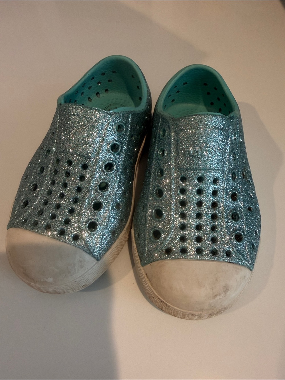 Native Kids Glitter Slip-On Shoes in Teal Blue size c6